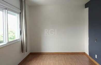 Imagem: O apartamento possui 3 Dormitórios, 1 Banheiro, 2 Vagas na