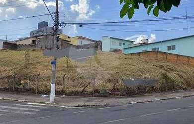 Imagem: O terreno possui 2076m² de Área e está localizado em Jardim