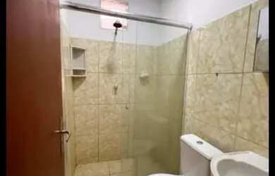 Imagem: A casa possui 3 Dormitórios, 2 Banheiros, 3 Vagas na garagem