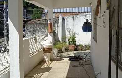 Imagem: A casa possui 5 Dormitórios, 3 Banheiros, 3 Vagas na garagem