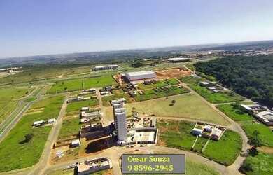 Imagem 14: Lotes a prestação prontos para a construção de casas e comércios...