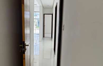 Imagem 5: Linda Casa com 3/4 sendo 1 suíte - Área Gourmet - a 100metros da Av...