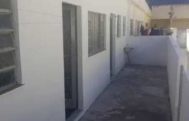 Imagem: A casa possui 1 Dormitório, 1 Banheiro, 60m² de Área e está