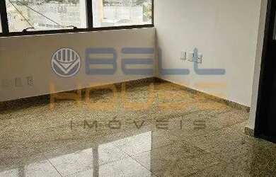 Imagem: O depósito possui 2 Vagas na garagem, 70m² de Área e está