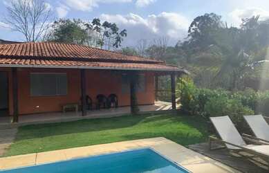 Imagem: Casa lindinha, vista de cinema com excelente terreno em condomínio