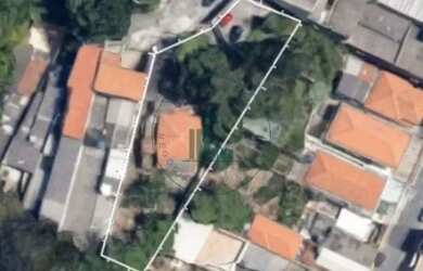 Imagem: O terreno possui 911m² de Área e está localizado em Vila