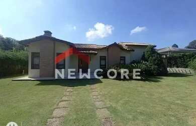 Imagem: A casa em condomínio possui 3 Dormitórios, 3 Banheiros, 5