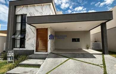 Imagem: A casa em condomínio possui 3 Dormitórios, 4 Banheiros, 2