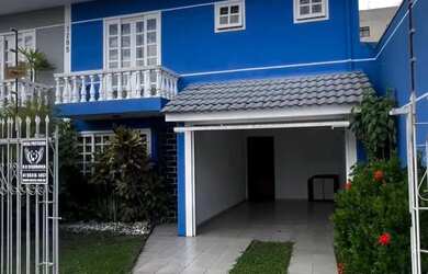 Imagem: A casa possui 1 Dormitório, 1 Banheiro, 2 Vagas na garagem