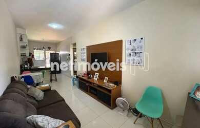 Imagem: A casa possui 2 Dormitórios, 2 Banheiros, 2 Vagas na garagem