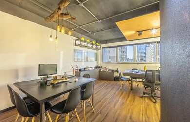 Imagem: O depósito possui 1 Vaga na garagem, 35m² de Área e está