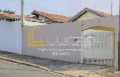 Imagem: A casa possui 3 Dormitórios, 1 Banheiro, 1 Vaga na garagem