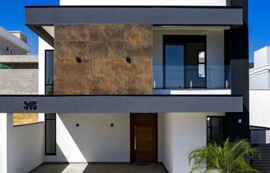 Imagem: A casa em condomínio à venda possui 3 Dormitórios, 4 Banheiros