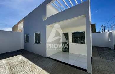 Imagem: A casa à venda possui 3 Dormitórios, 2 Banheiros, 2 Vagas