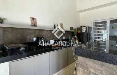 Imagem 14: Casa em Montes Claros. Churrasqueira, Varanda, Guarda roupae450m² de...
