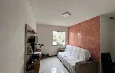 Imagem: O apartamento possui 3 Dormitórios, 1 Banheiro, 1 Vaga na garagem