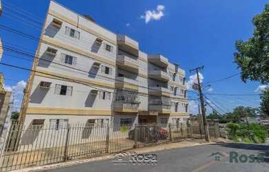 Imagem: O apartamento possui 3 Dormitórios, 1 Banheiro, 1 Vaga na garagem