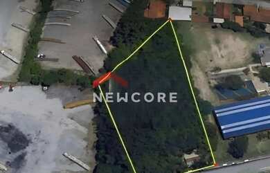 Imagem: O terreno possui 5.000m² de Área e está localizado em Batistini