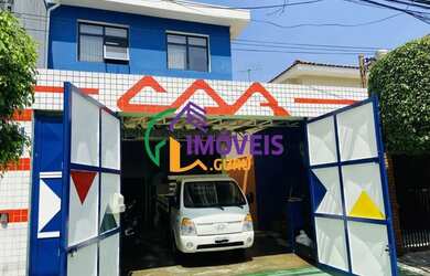 Imagem: O depósito possui 3 Vagas na garagem, 240m² de Área e está