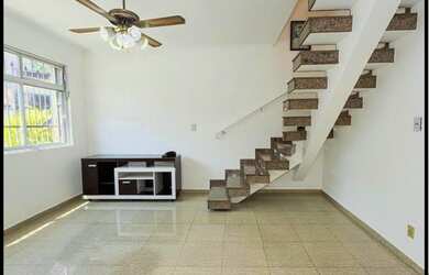 Imagem 3: Sobrado 02Quartos 02Vagas de Garag. 02Banheiros 01Salão de festas Cozinha...