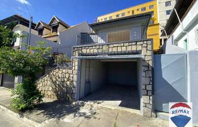 Imagem 1: Casa no Santa Catarina, rua plana, toda reformada, aquela casa aconchegante...