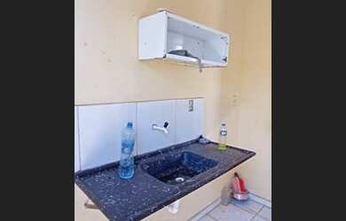 Imagem: A casa possui 2 Dormitórios, 1 Banheiro, 5 Vagas na garagem