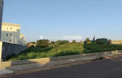 Imagem: O terreno possui 8.280m² de Área e está localizado em Vila