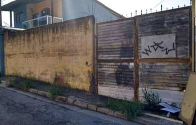 Imagem: O terreno possui 300m² de Área e está localizado em Vila