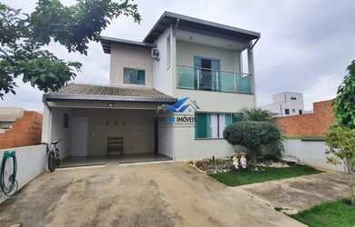 Imagem: A casa em condomínio possui 3 Dormitórios, 4 Banheiros, 4