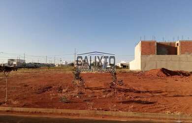 Imagem: O terreno possui 286m² de Área e está localizado em Centro