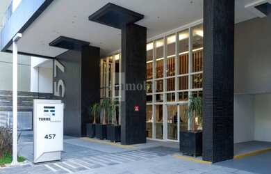 Imagem: O depósito possui 1 Vaga na garagem e 42m² de Área e está