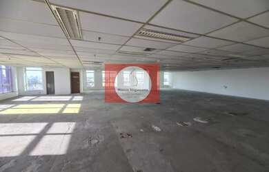 Imagem: O depósito possui 5 Vagas na garagem, 770m² de Área e está