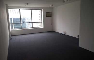 Imagem: O depósito possui 1 Vaga na garagem, 38m² de Área e está