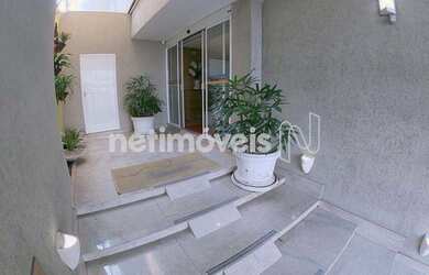 Imagem: O depósito possui 5 Vagas na garagem, 500m² de Área e está