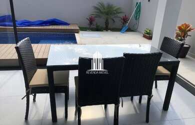 Imagem: A casa em condomínio possui 3 Dormitórios, 3 Banheiros, 4