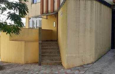 Imagem: A kitnet possui 1 Dormitório, 1 Banheiro, 1 Vaga na garagem