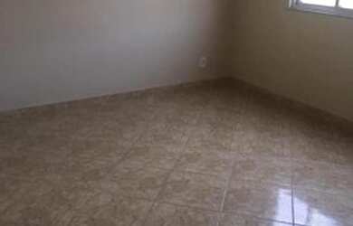 Imagem 4: Casa Na Trindade. Varanda, 2 Vagas na garageme2 Dormitórios