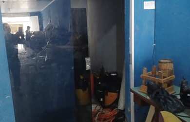 Imagem 3: VENDO GALPÃO. Imóvel novo