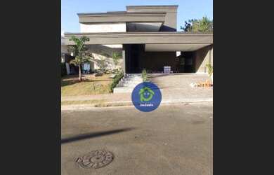 Imagem: A casa em condomínio possui 4 Dormitórios, 5 Banheiros, 5