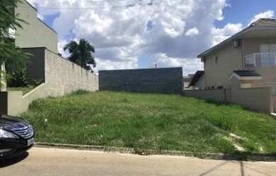 Imagem: O terreno à venda possui 300m² de Área e está localizado