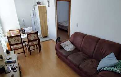 Imagem: O apartamento possui 2 Dormitórios, 1 Banheiro, 1 Vaga na garagem