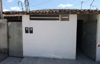 Imagem: A casa possui 2 Dormitórios, 1 Banheiro e 125m² de Área e