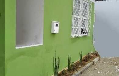 Imagem: A casa possui 4 Dormitórios, 2 Banheiros, 2 Vagas na garagem