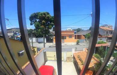 Imagem: A casa possui 3 Dormitórios, 3 Banheiros, 5 Vagas na garagem