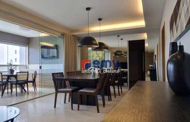 Imagem: O apartamento possui 4 Dormitórios, 5 Banheiros, 4 Vagas na