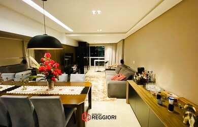 Imagem: O apartamento possui 4 Dormitórios, 5 Banheiros, 3 Vagas na