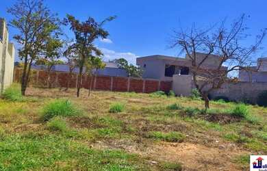 Imagem: O terreno possui 700m² de Área e está localizado em Setor