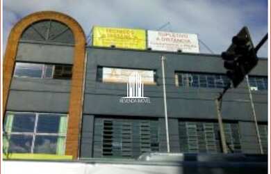 Imagem: O depósito possui 1000m² de Área e está localizado em Água