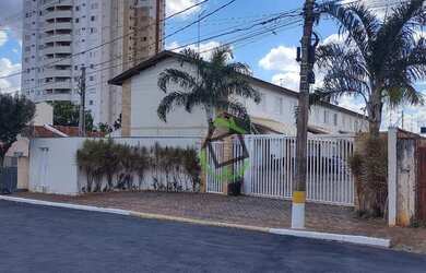 Imagem: A casa em condomínio possui 3 Dormitórios, 2 Banheiros, 2