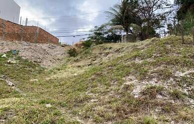 Imagem: O terreno possui 820m² de Área e está localizado em Ipitanga